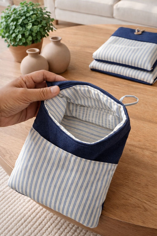 Funda de libro a rayas celeste